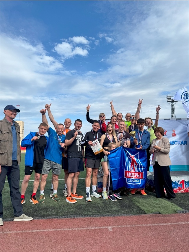 Победа на всех фронтах: команды ММК на вершине легкоатлетической эстафеты!
