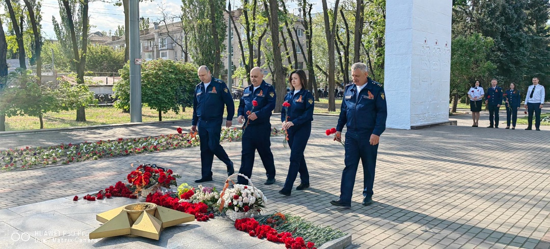 Работники Ростехнадзора новых регионов почтили память погибших в Великой Отечественной войне