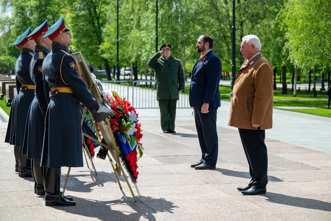 Представители «Транснефти» приняли участие в торжественной церемонии возложения цветов
