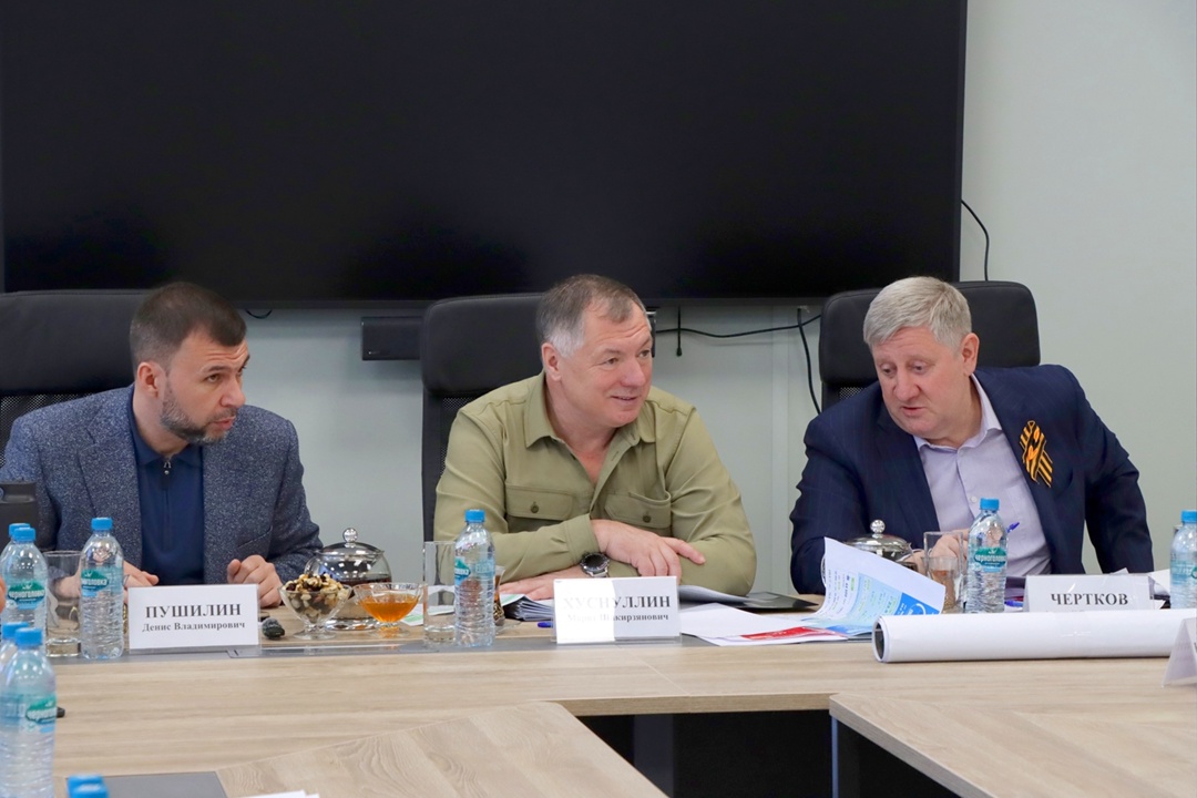 Вице-премьер Марат Хуснуллин посетил Донецкую и Луганскую народные республики