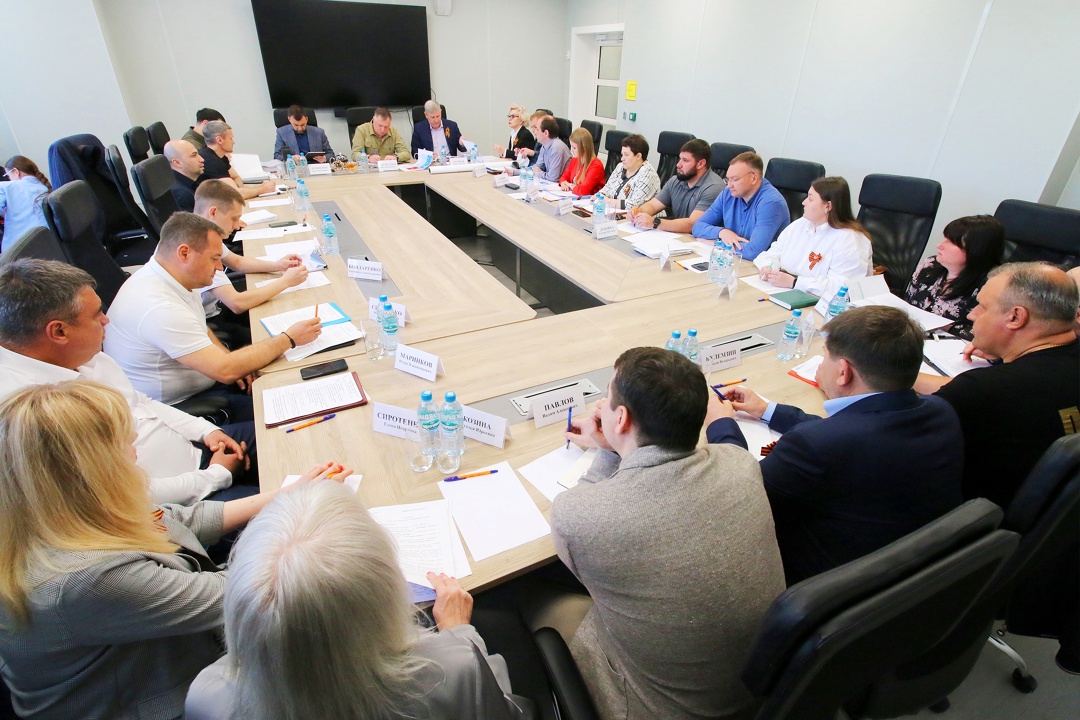 Вице-премьер Марат Хуснуллин посетил Донецкую и Луганскую народные республики