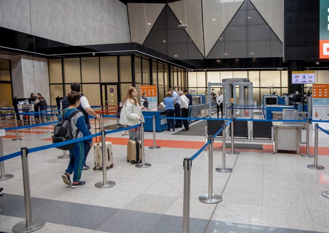 Глава Минтранса Роман Старовойт проинспектировал работу аэропорта Шереметьево