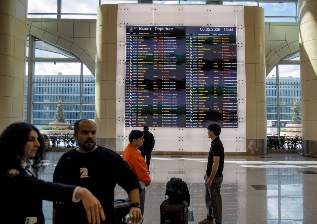 Следом команда Минтранса прибыла в аэропорт Домодедово