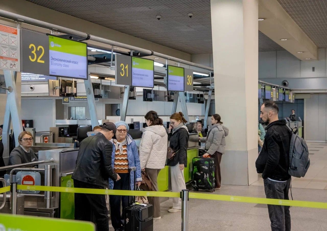 Следом команда Минтранса прибыла в аэропорт Домодедово