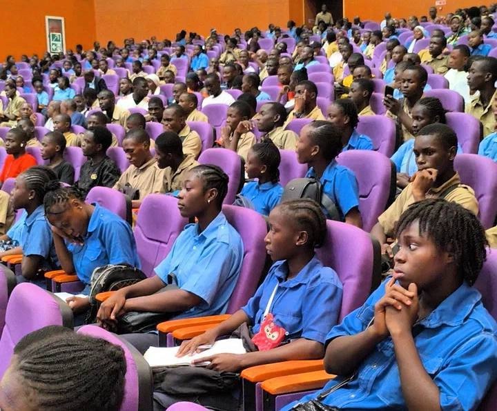 В сердце Африки прозвучали легендарные песни военных лет