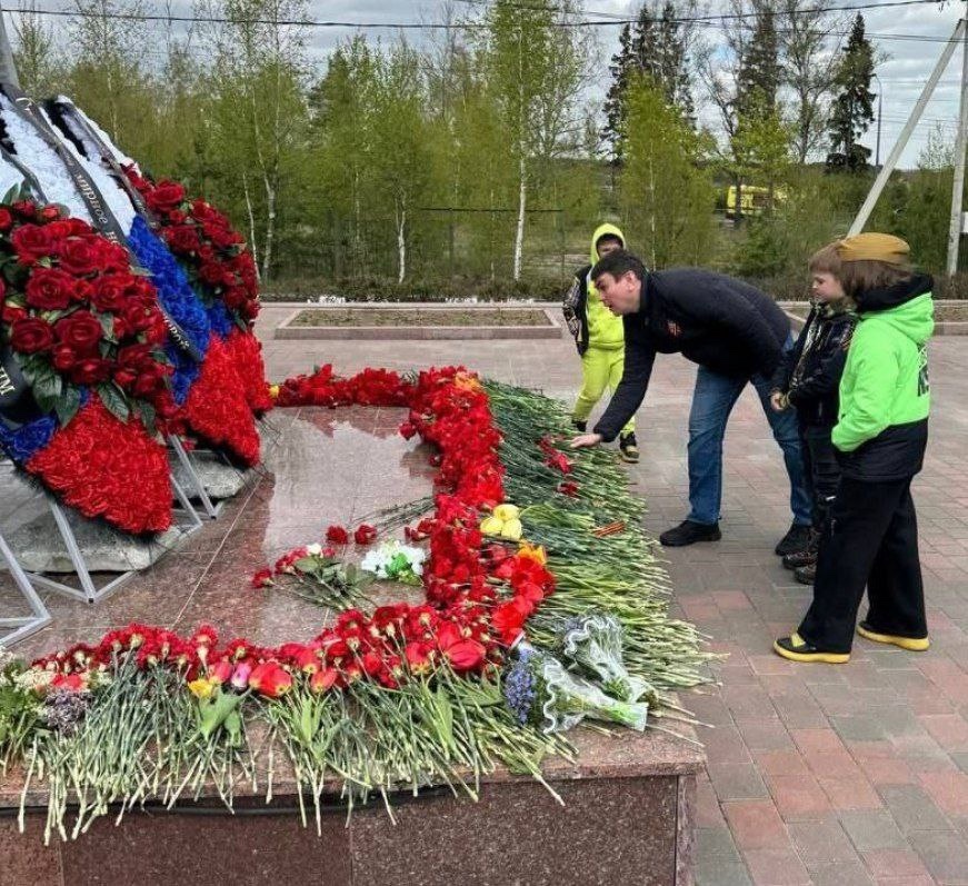 ️ Минстрой России почтил память героев Великой Отечественной войны