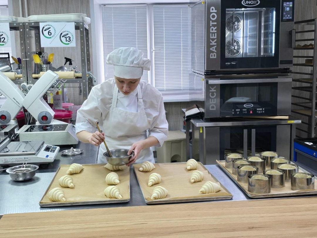 Сотни молодых мастеров, десятки экспертов и технологии, ставшие эталоном в хлебопечении — всё это финал чемпионата «Профессионалы» по компетенции…