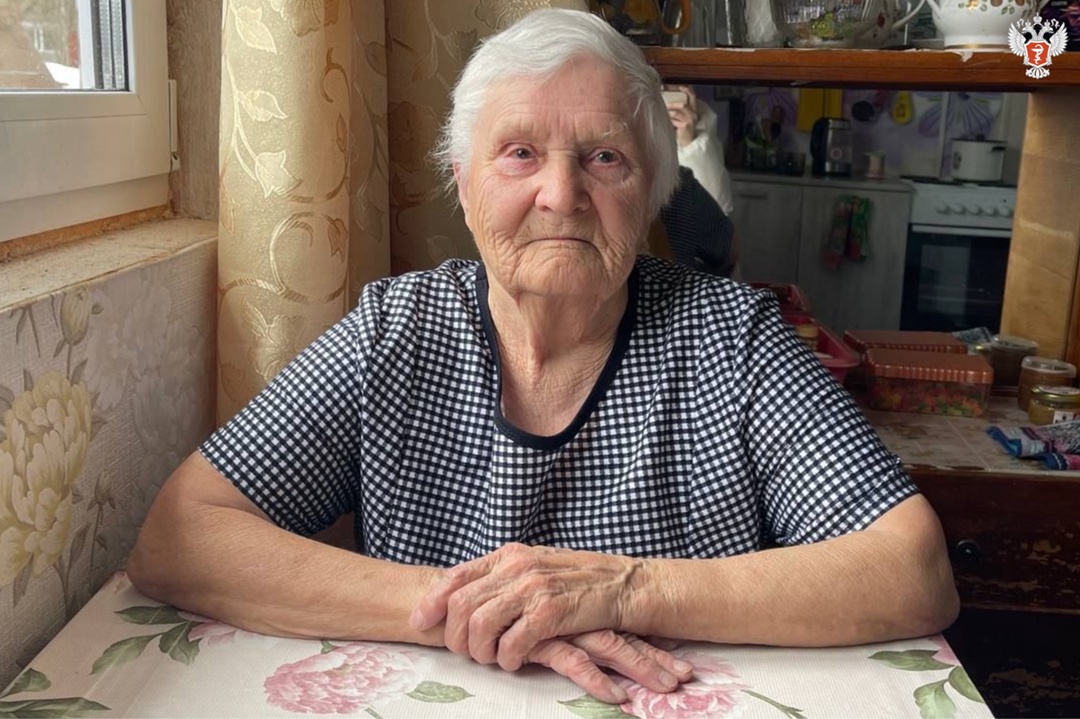 93-летнюю труженицу тыла осмотрели на дому специалисты из Югры