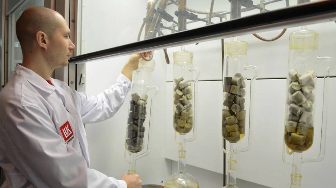 Инновации в цифровизации ЛУКОЙЛ объединил опыт и знания специалистов из пяти городов на платформе Центра лабораторно-исследовательских работ.