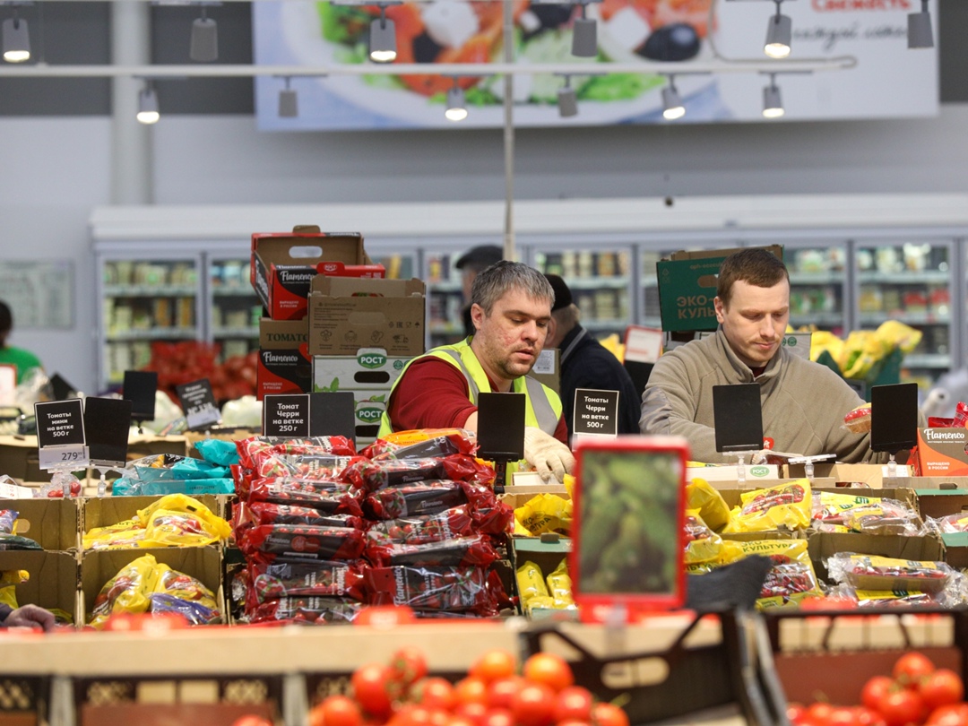 Федеральная антимонопольная служба сообщила, что проанализирует доли товаров первой цены и продуктов с ограниченными наценками