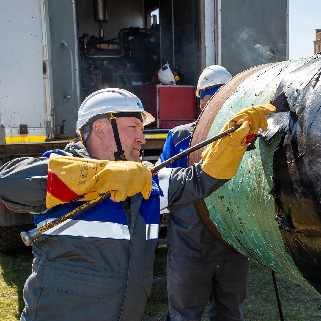 От производства до сцены: как творчество вдохновляет работников предприятия на трудовые подвиги.
