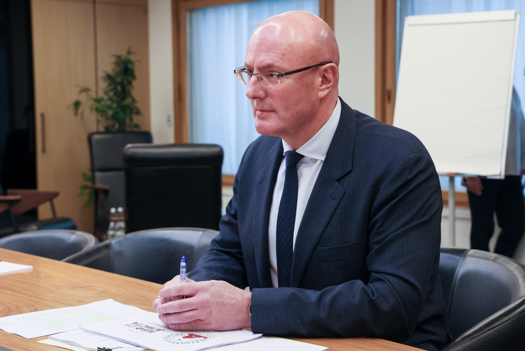 Дмитрий Чернышенко провел рабочую встречу с главой Республики Калмыкия Бату Хасиковым