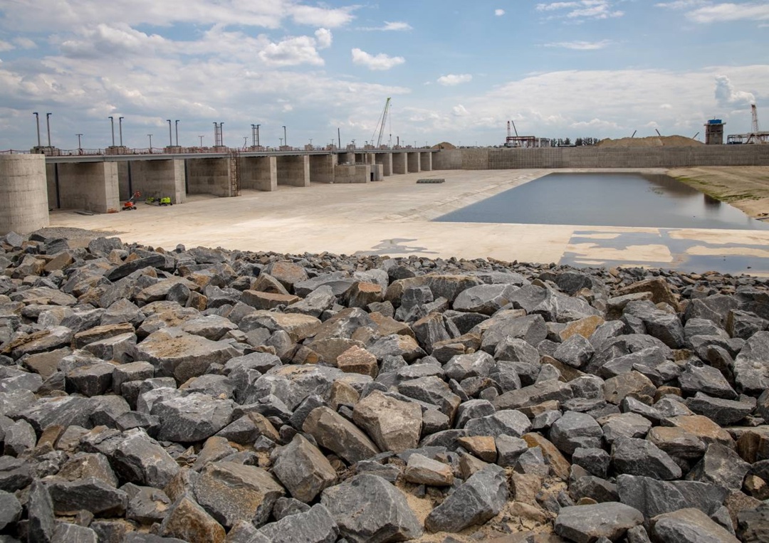 Важнейший, крупнейший, долгожданный: готовность объектов первого пускового комплекса Багаевского гидроузла превысила 90%