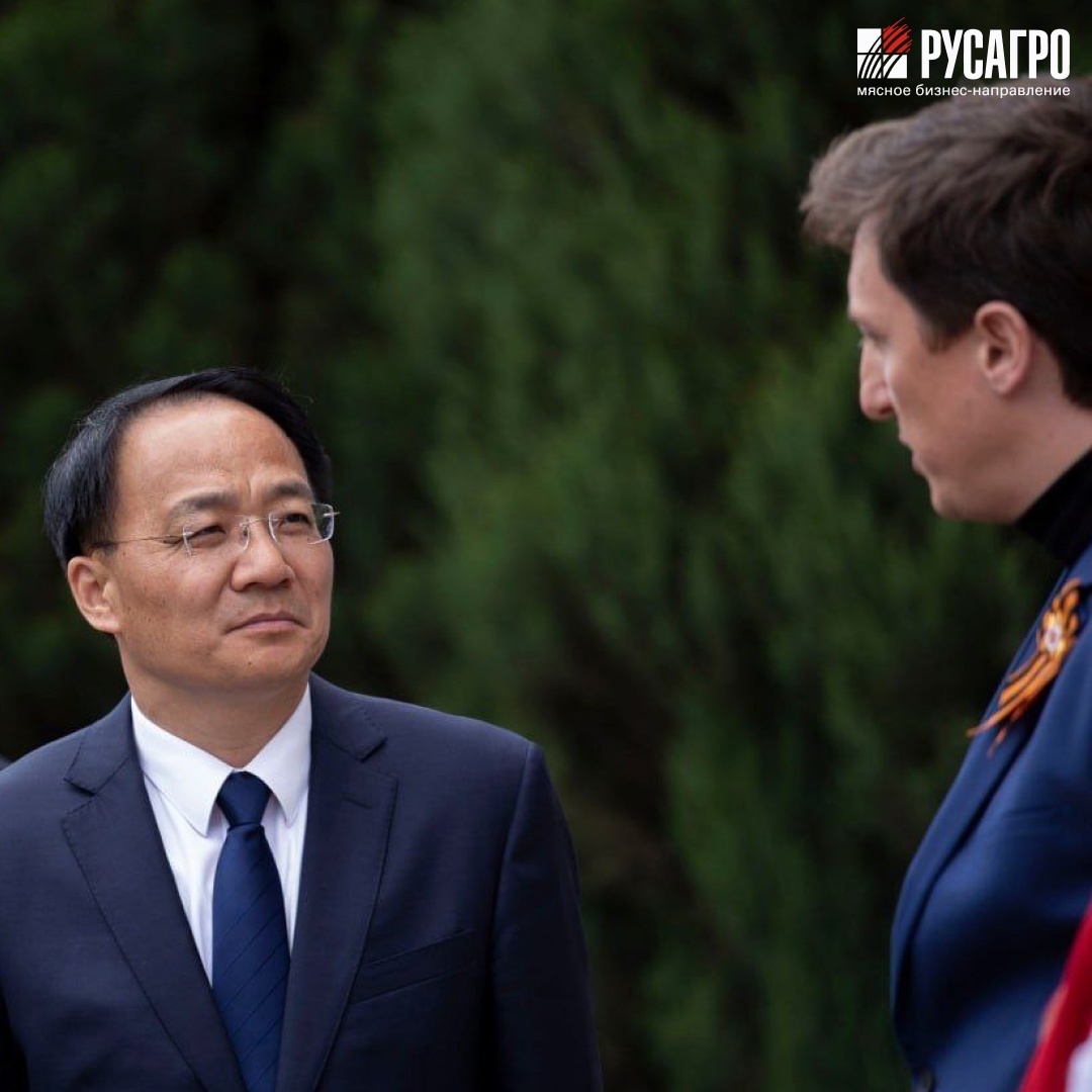 Перспективы поставок свинины на международный рынок и возможности сотрудничества с Китаем в ходе встречи обсудили генеральный директор Мясного…