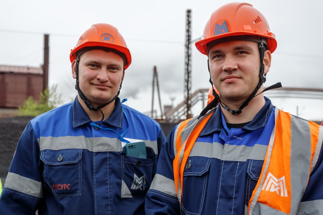 ПОДДЕРЖИМ НАШИХ! На ММК прошёл конкурс профмастерства «Лучший машинист экскаватора – 2025». И это было не шоу силы, а мастер-класс по ювелирной точности.