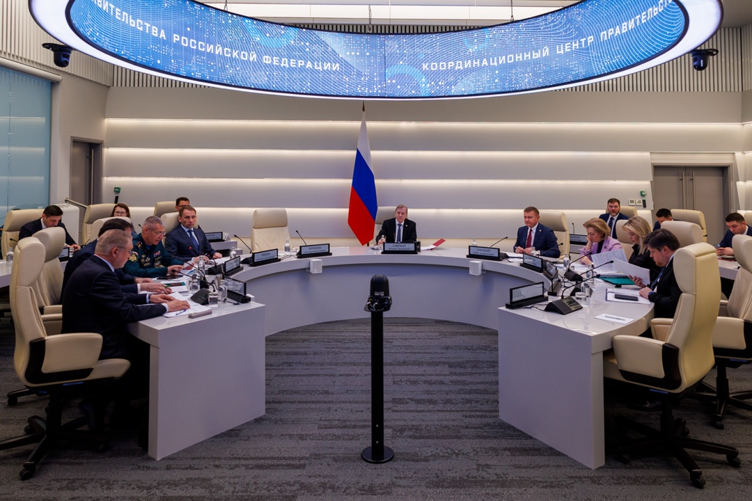 Виталий Савельев провел заседание правительственной комиссии для координации работ по ликвидации последствий чрезвычайной ситуации, вызванной крушением…