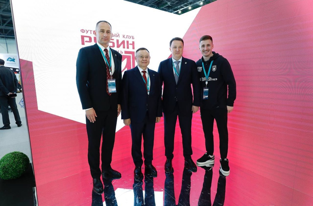 Министр строительства и ЖКХ РФ Ирек Файзуллин посетил выставку Russia Halal Expo на форуме «Россия – исламский мир: KazanForum»