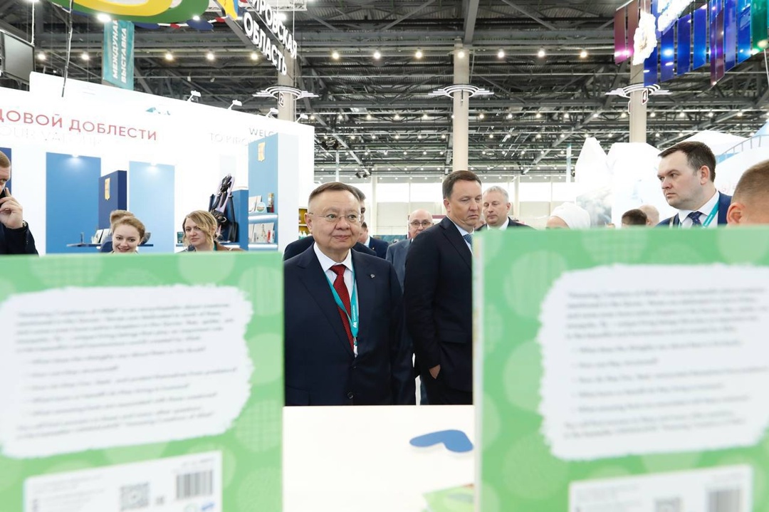 Министр строительства и ЖКХ РФ Ирек Файзуллин посетил выставку Russia Halal Expo на форуме «Россия – исламский мир: KazanForum»