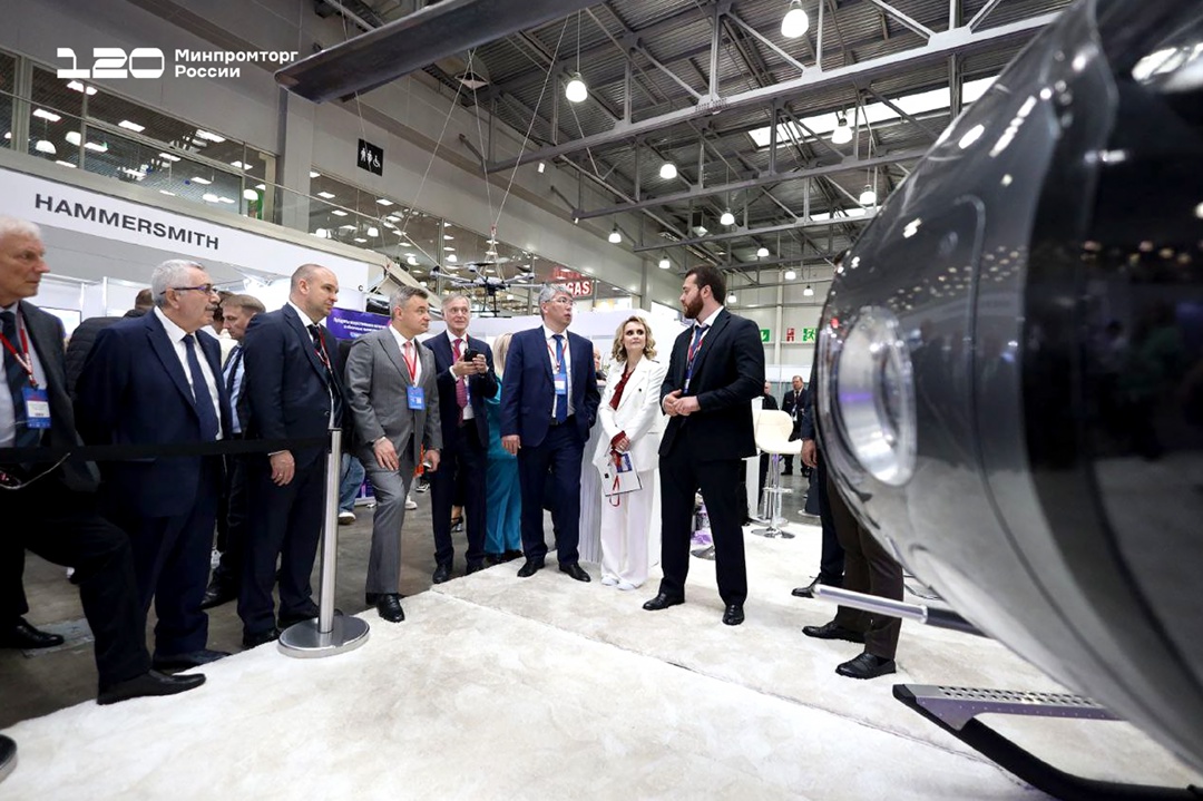 В Москве открылась 18-я Международная выставка вертолётной индустрии и БАС HeliRussia 2025