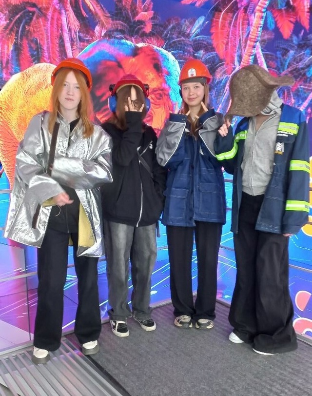 Как школьники заглянули в будущее? Ученики 7 «А» класса получили уникальный шанс — заглянуть в мир большой металлургии