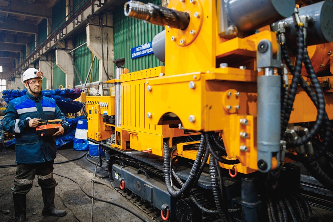 На шахту «Распадская» поступил буровой станок нового поколения!