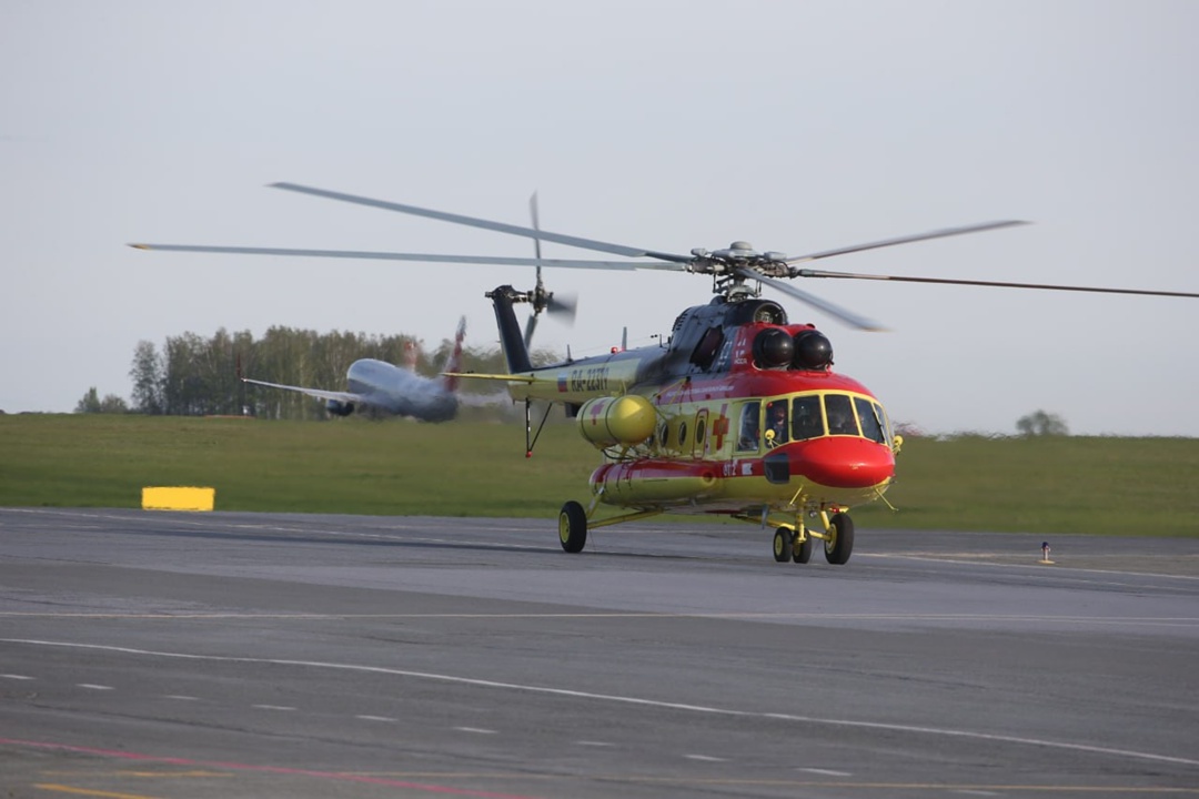 «Вертолеты России» передали Национальной службе санитарной авиации девять Ми-8МТВ-1