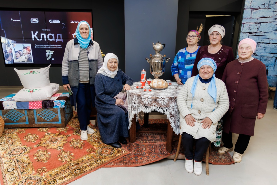 Наш «Клад» открыт для всех «Татнефть» провела ретроспективные показы художественного фильма «Клад» по одноименному роману Гарифа Ахунова