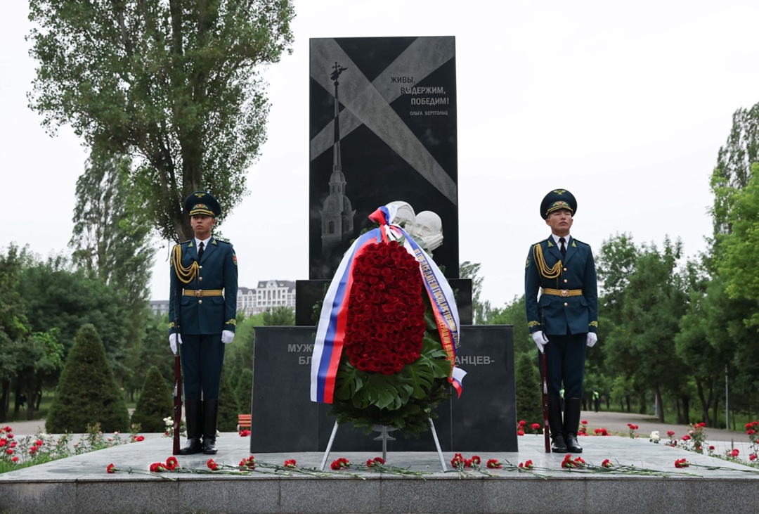 Вячеслав Володин прибыл в Бишкек с официальным визитом. Там он проведет заседание Совета Парламентской Ассамблеи ОДКБ, Председателем которой является.