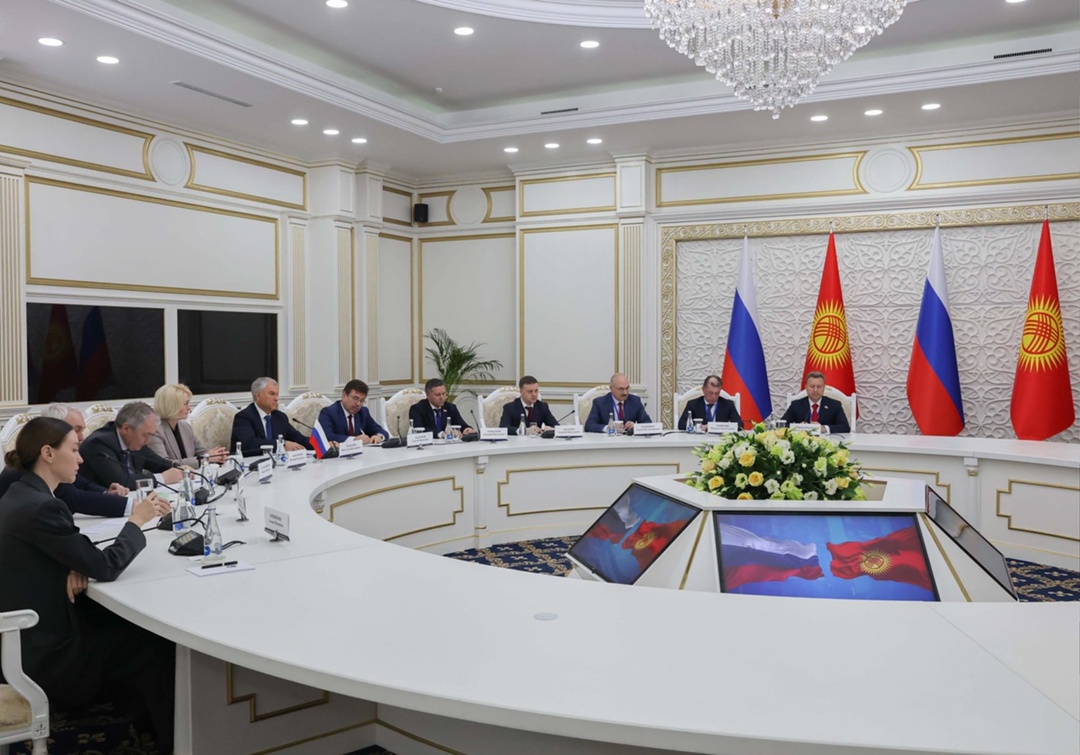 В Бишкеке состоялась встреча Председателя Государственной Думы Вячеслава Володина с Председателем Жогорку Кенеша (парламента) Киргизской Республики Нурланбеком…