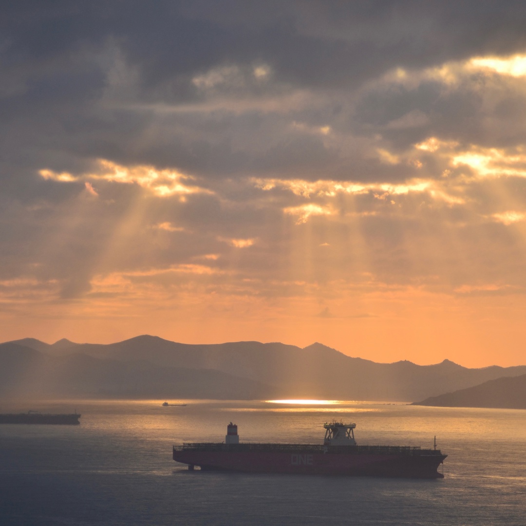 Находке — 75 лет! Здесь живут и работают больше тысячи наших коллег и товарищей — сотрудников Дальневосточного терминала Глобал Портс