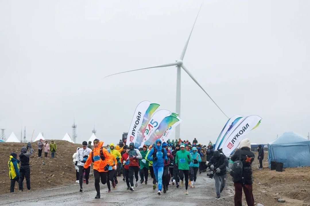 Бегом за Полярный круг! До старта Энерго Трейла на Кольском ветропарке ЛУКОЙЛа ещё больше месяца, а свободных слотов всего 11 из 1000.