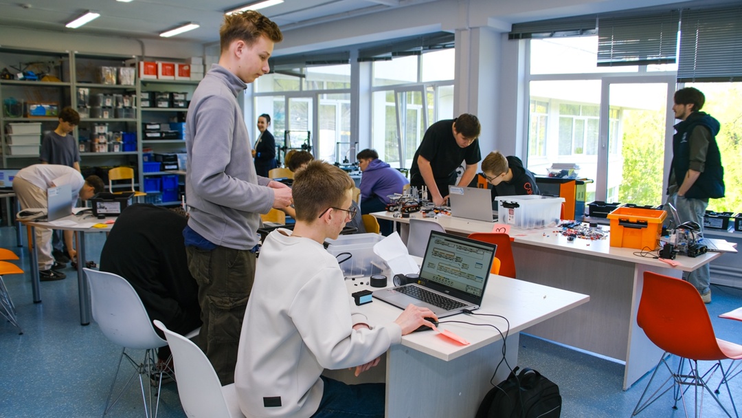 Инженеры творят будущее. Поддерживаем их сегодня, чтобы у нас было инновационное завтра