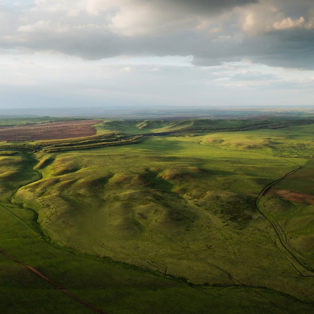 «Заботиться о природе важно для всех, кто живет на планете Земля», — говорит Эдуард Мустаев, наш эколог из Оренбуржья