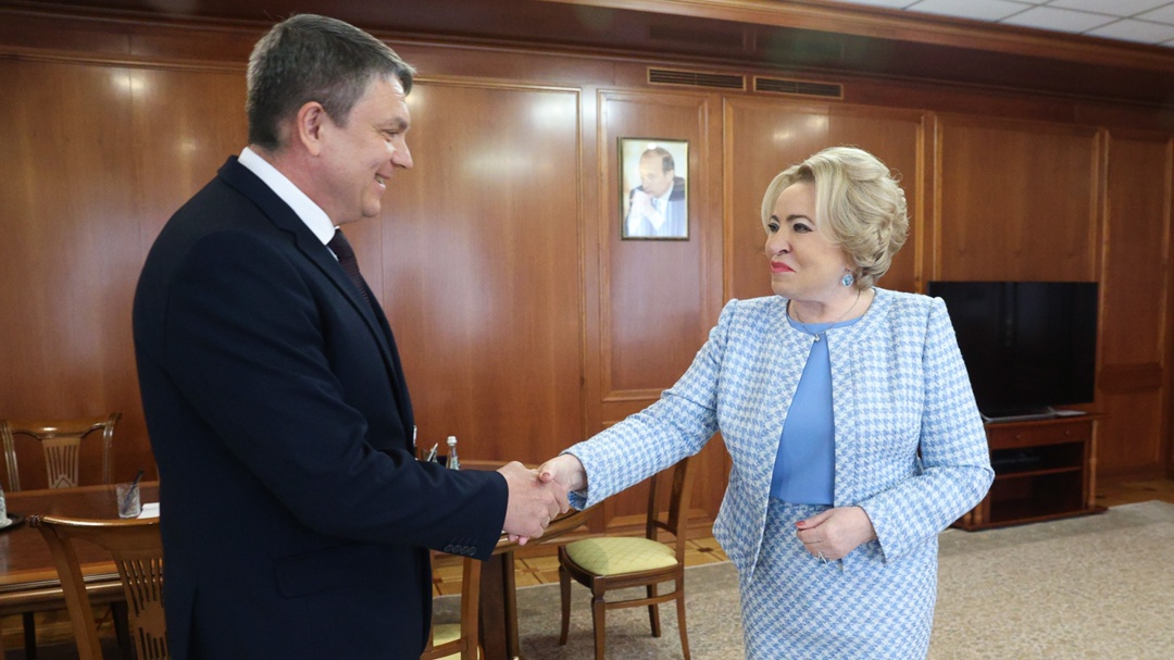 Председатель Совета Федерации Валентина Матвиенко провела встречу с главой Луганской Народной Республики Леонидом Пасечником