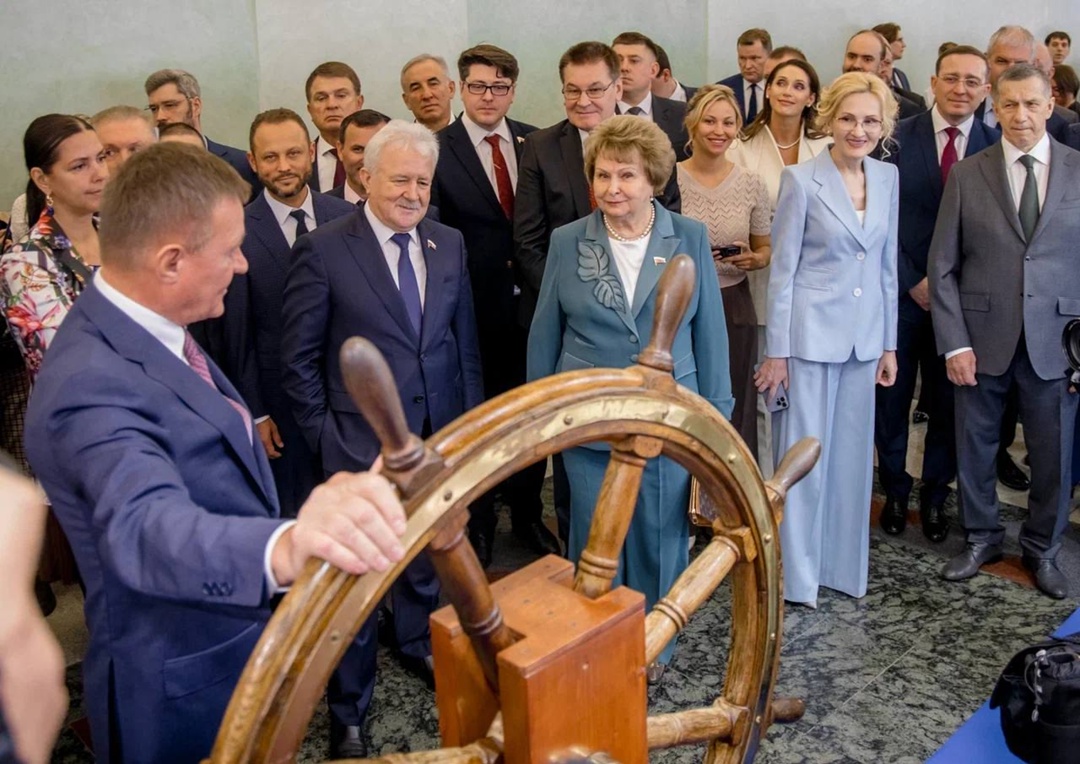 Как атомный ледокол оказался в коридорах Государственной Думы?