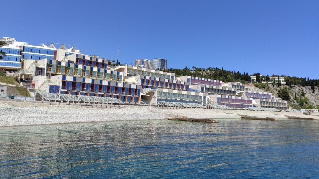 Крымское управление Ростехнадзора проверило объекты детского центра «Артек»: корпуса «Солнечный» 2.1 и «Солнечный» 2.2.