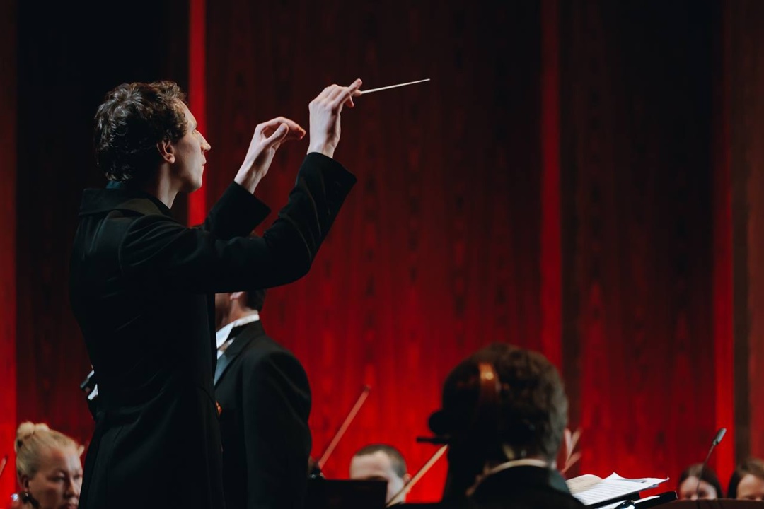 Звёзды оперы в Нижнем Новгороде Полина Шамаева и Александр Суханов, а также дирижёр Арсентий Ткаченко представили жителям и гостям города программу «Я люблю…