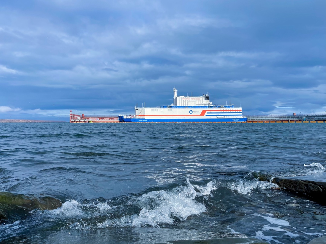 5 лет назад – 22 мая 2020 года – плавучая атомная теплоэлектростанция (ПАТЭС) в Певеке была введена в промышленную эксплуатацию. Поздравляем с первым юбилеем!