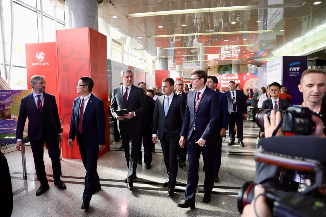 Глава Минвостокразвития Алексей Чекунков посетил Амурскую область