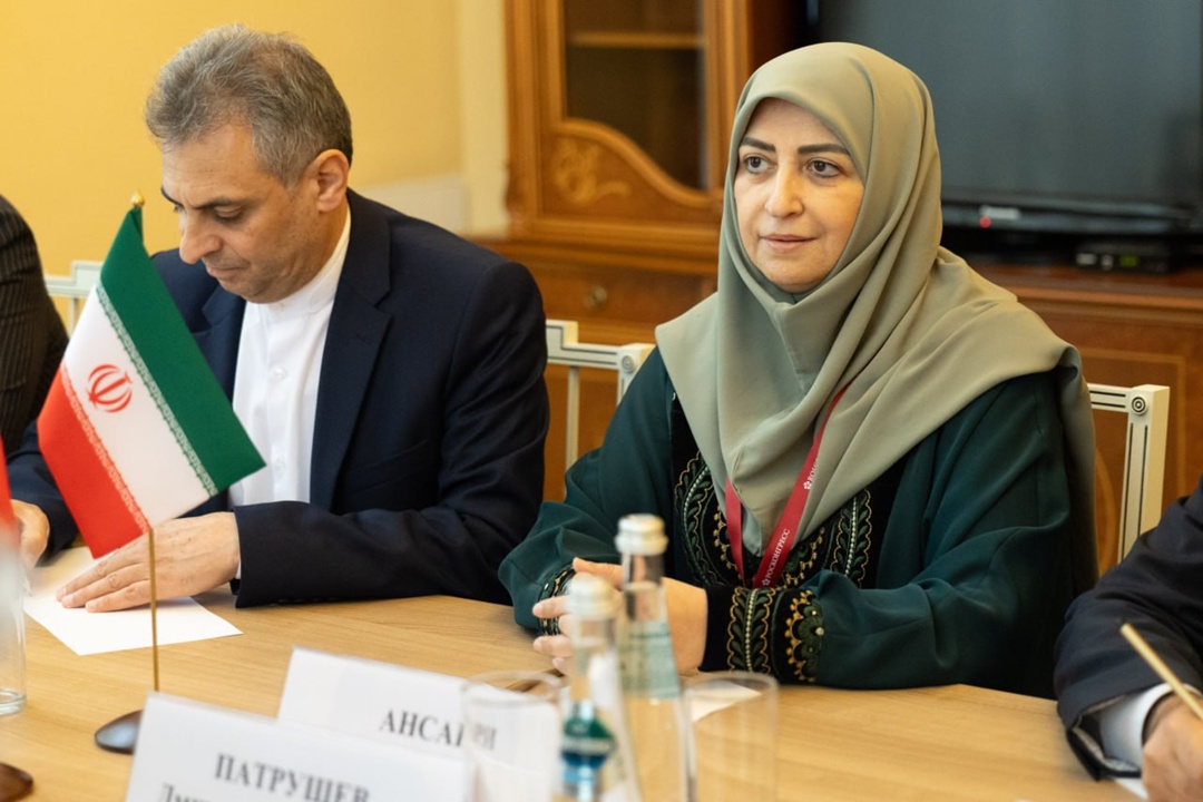 Дмитрий Патрушев высадил дерево в рамках акции «Сад памяти», а также провел ряд международных встреч