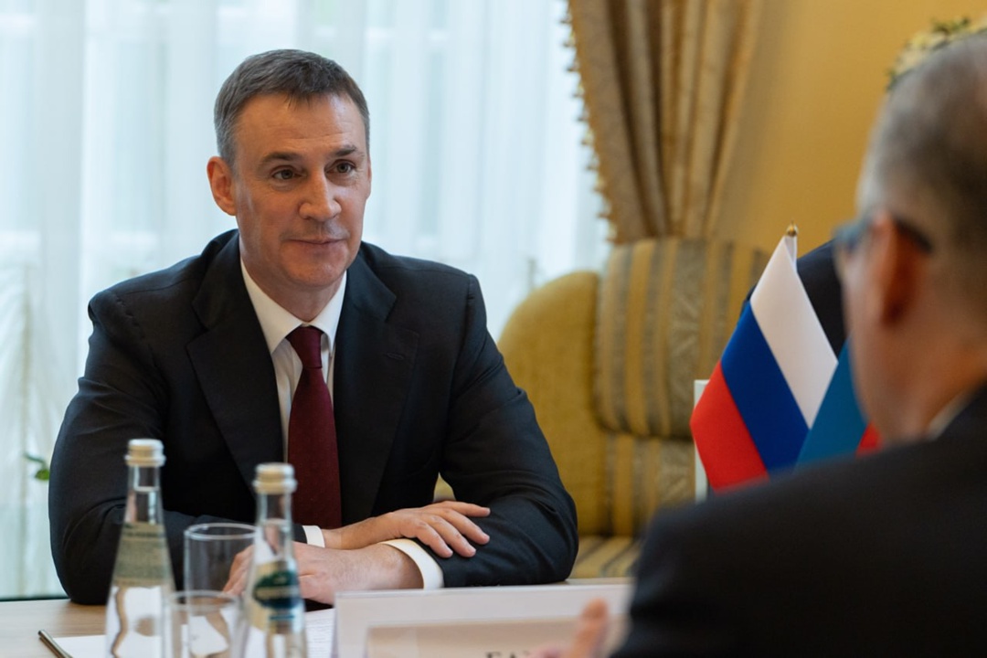 Дмитрий Патрушев высадил дерево в рамках акции «Сад памяти», а также провел ряд международных встреч