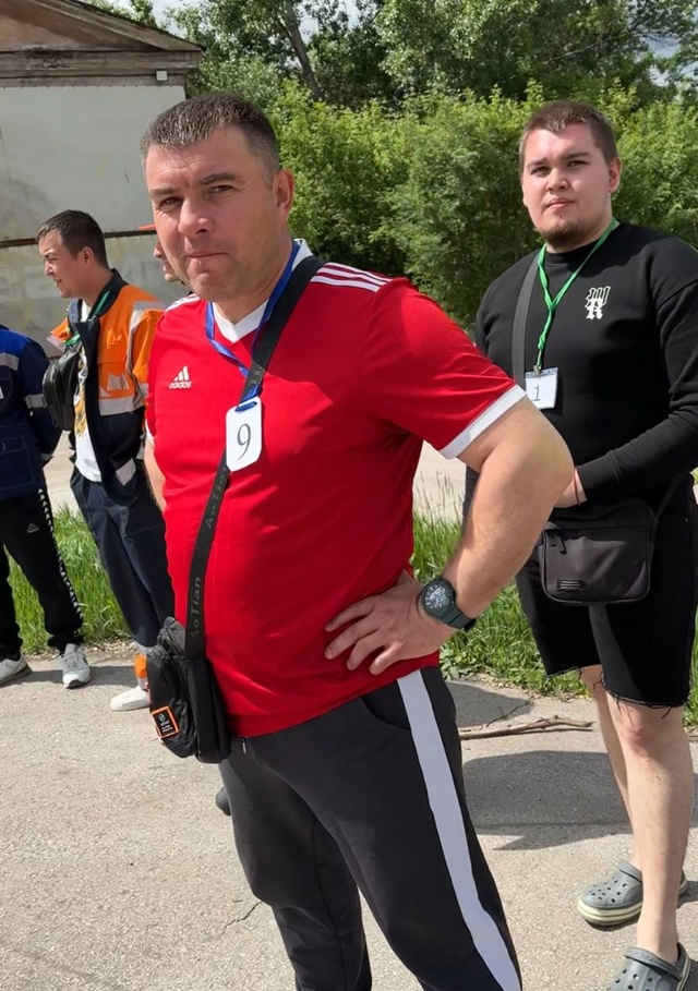 Погрузчик против коробка спичек На комбинате прошёл яркий и зрелищный конкурс «Лучшее звено: Водитель погрузчика – 2025»