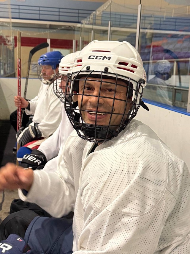 Вчера в Старом Осколе состоялся яркий и захватывающий товарищеский хоккейный матч между сборными командами сельскохозяйственного и сахарного бизнес-направлений…