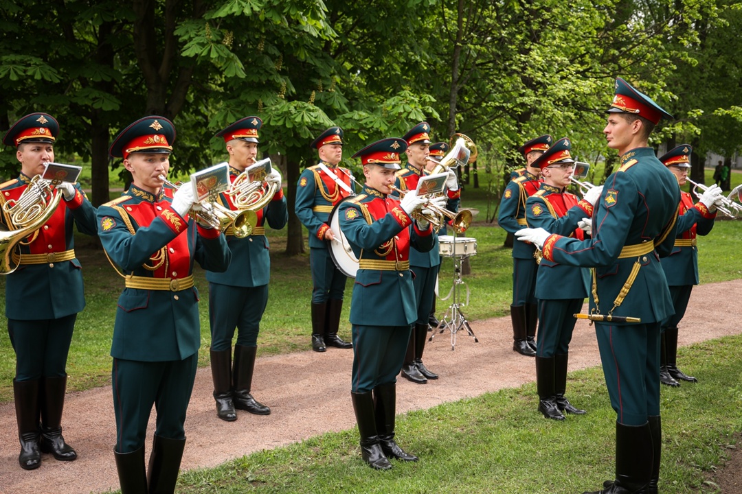 Международная эколого-патриотическая акция «Сад памяти» прошла в рамках XI Невского международного экологического конгресса