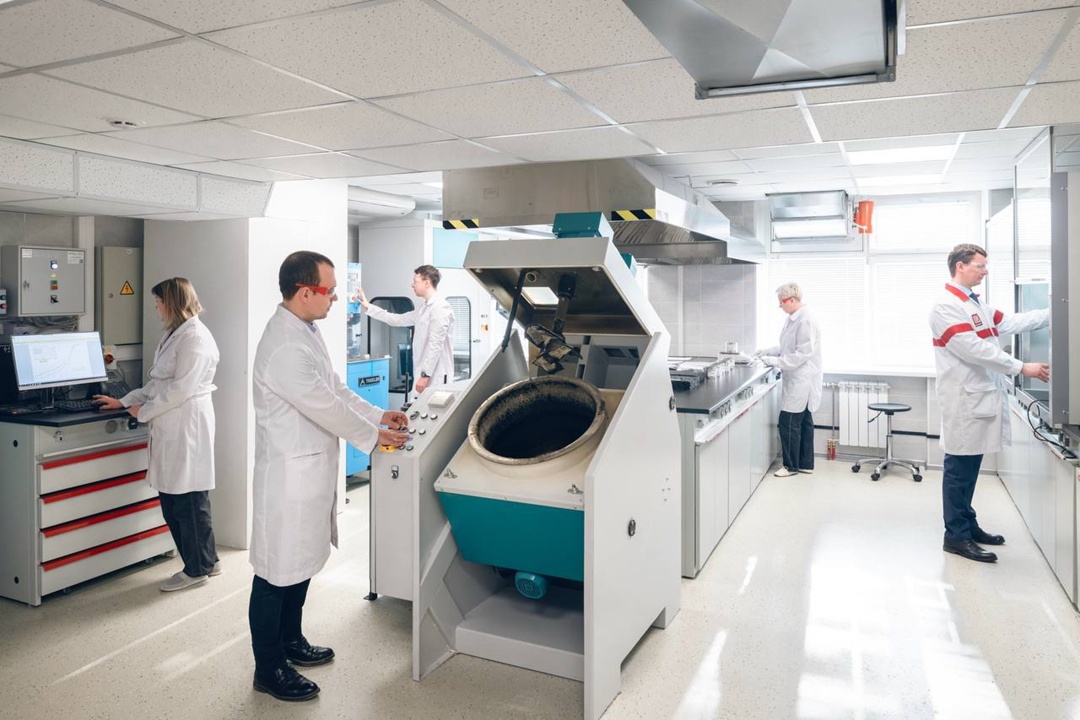 Нахимичили на рекорд До рекордных тонн в сутки увеличил ЛУКОЙЛ выпуск акрилонитрила — важнейшего продукта для малотоннажной химии и углепластиков, используемых…