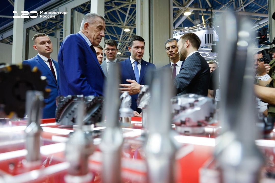 Антон Алиханов принял участие в открытии выставки «Металлообработка-2025»