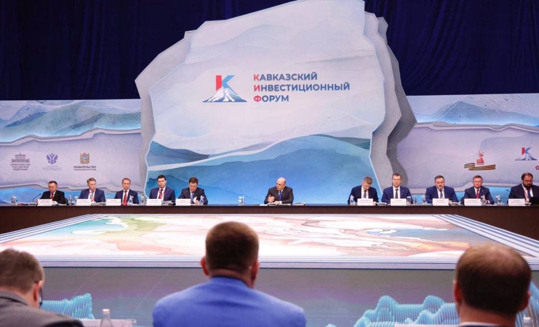 Министр строительства и ЖКХ РФ Ирек Файзуллин принял участие в совещании с членами Правительственной комиссии по вопросам социально-экономического развития…