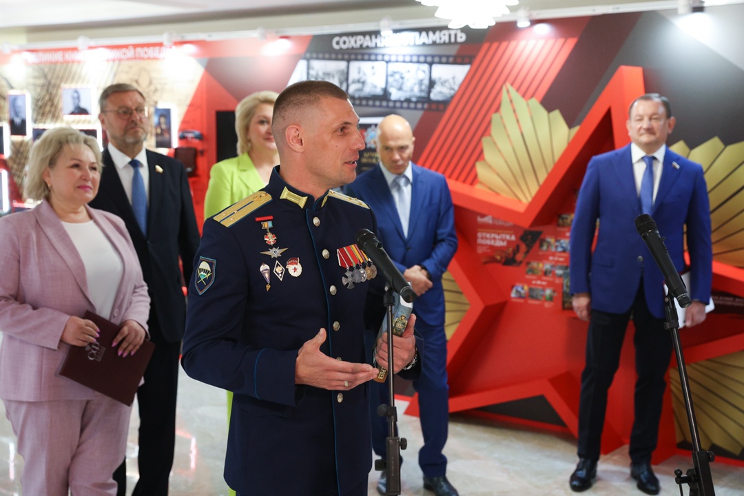 В Совете Федерации открылась выставка «Великие книги Великой Победы. Должен знать каждый»