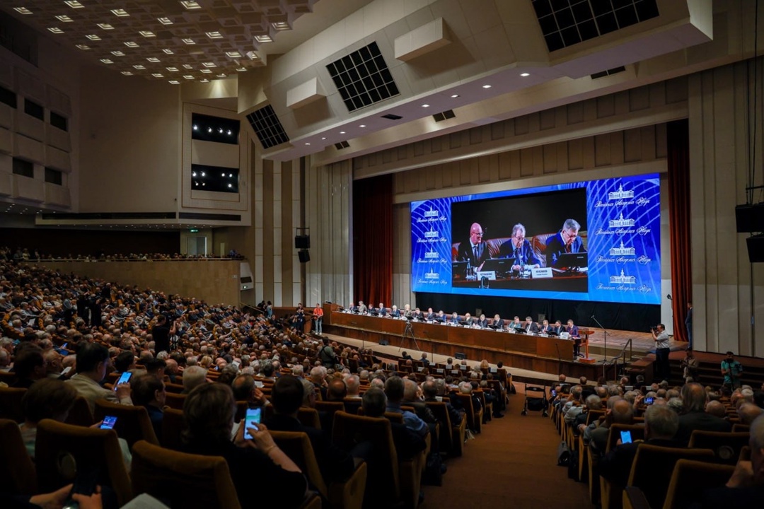 Дмитрий Чернышенко: В бюджете 2025 года заложено на 14% больше средств на науку, чем годом ранее