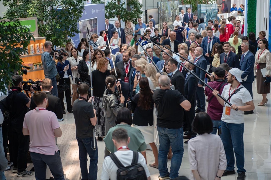 Глава Минобрнауки Валерий Фальков на форуме «Россия и мир: тренды здорового долголетия» провел сессию, посвященную роли академической медицины в разработке и…